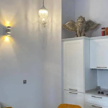 Inncadizcasa Senorial Rivadavia *